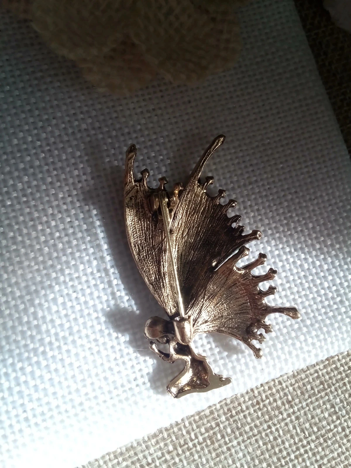 Broche fée émaillée 💜. – photo 3